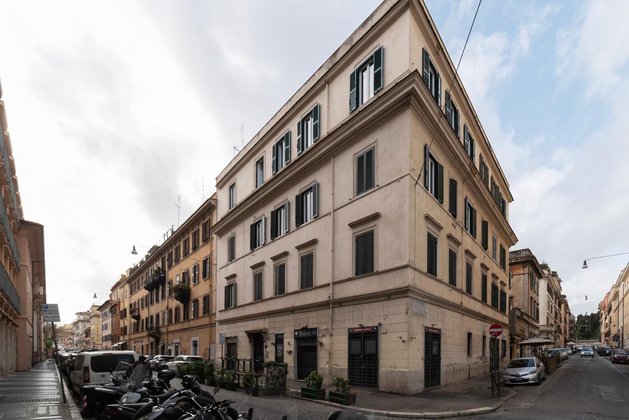 Colosseo & San Clemente Apartment Rome Exterior photo
